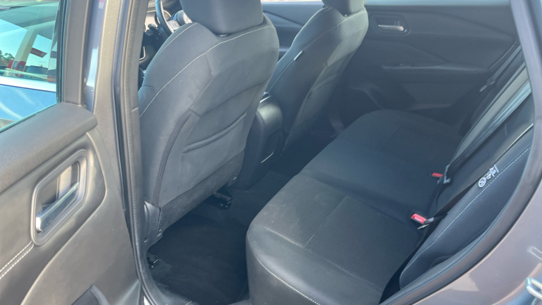 Nissan Qashqai 1.3 DiG-T MH Acenta Premium 5dr Petrol Hatchback